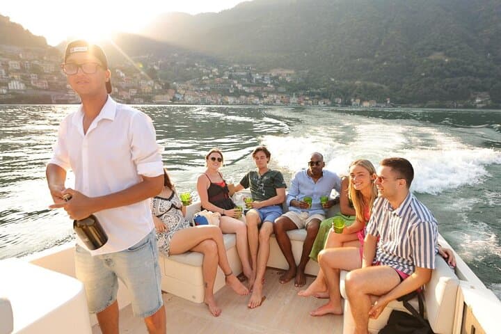 Private Luxury Open-Bar Boat Tour on Lake Como from Argegno