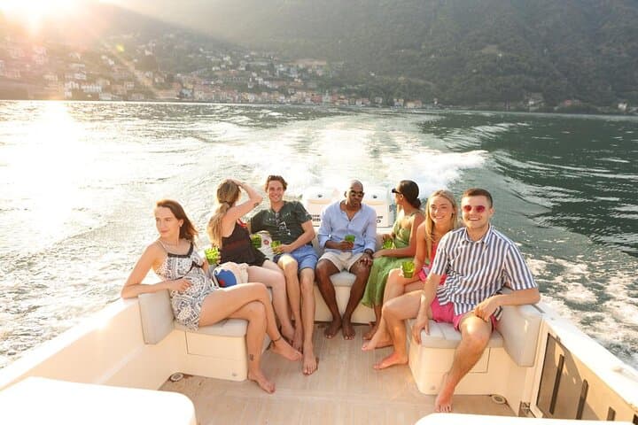 Private Luxury Open-Bar Boat Tour on Lake Como from Argegno photo 3