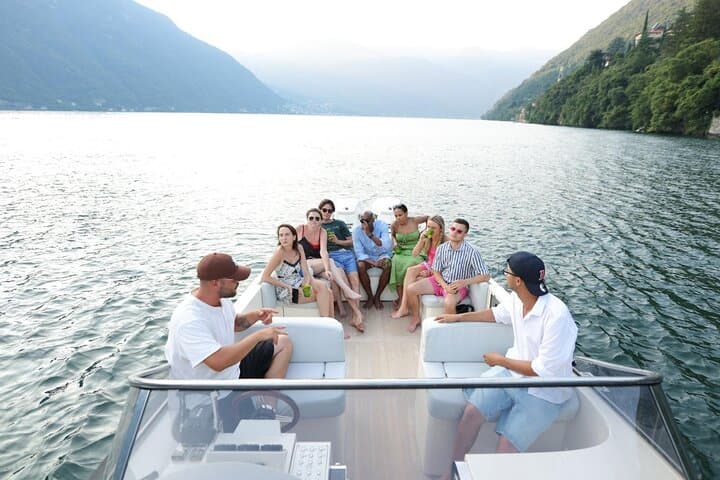 Private Luxury Open-Bar Boat Tour on Lake Como from Argegno photo 2