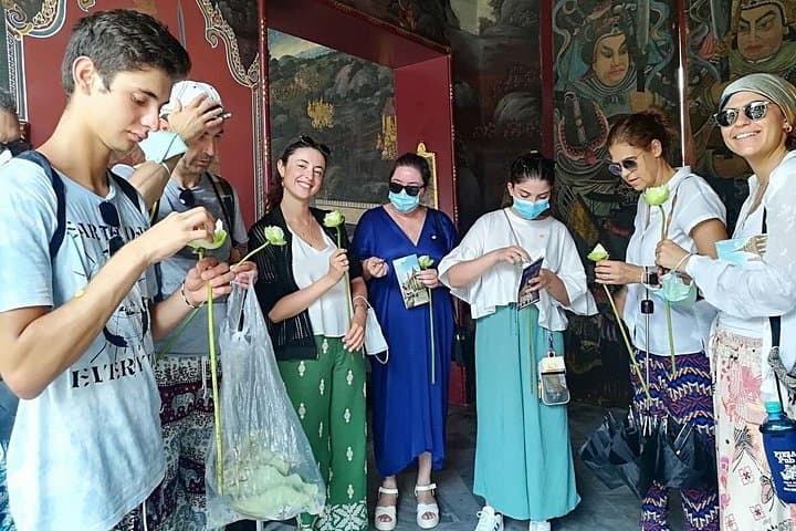 Bangkok Tuk-Tuk Temples & Markets: Private Half-Day Cultural Tour photo 3