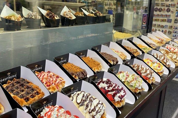 Brussels Walking Tour with Belgian Tasting — Eat, Pray, Love in the Historic Center photo 3