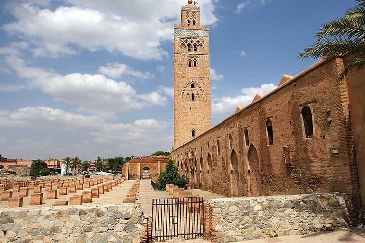 10-Day Morocco Tour from Marrakech: Atlas Passes, Kasbahs & Sahara Experience