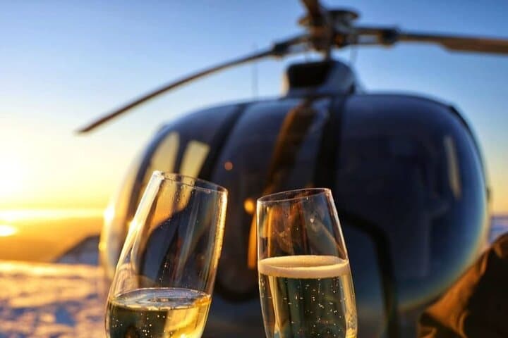 Helicopter Tour Lake Como with Aperitif Stop — Scenic Flight from Como