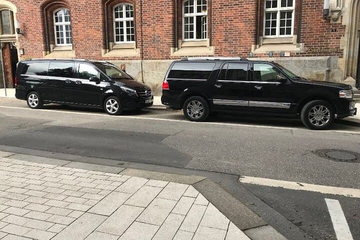 Private 3-Hour Hamburg VIP Driving Tour with a Former Policeman photo 2