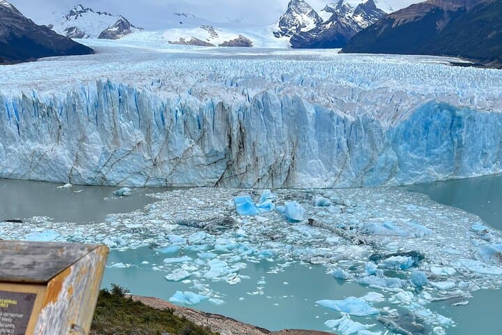 Perito Moreno Glacier Walkways: El Calafate Boardwalks & Nautical Safari photo 5