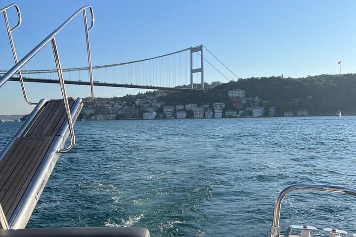 Bosphorus Yacht Cruise from Karaköy — 2-Hour Small-Group Sunset or Day Tour photo 4