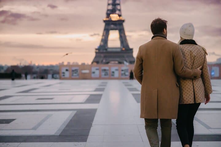 Capture Paris: Eiffel Tower Video Reel with a Pro Videographer photo 3