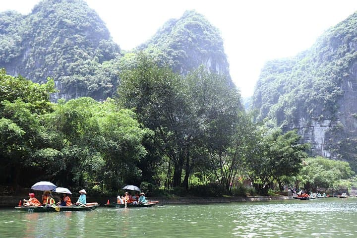 Tam Coc & Mua Cave Day Trip from Hanoi: Bamboo Boats, Hoa Lu and the 500-Step Summit photo 4