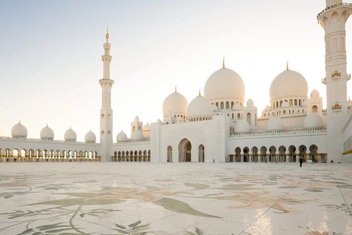 Abu Dhabi Louvre & Sheikh Zayed Mosque Tour — Art, Architecture and Practical Tips photo 6
