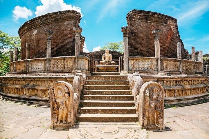 Sigiriya & Polonnaruwa Day Trip from Trincomalee: Lion Rock, Ancient City & Cultural Triangle photo 2