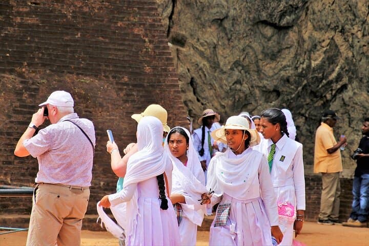 Climb Sigiriya and Explore Hiriwadunna: Day Trip from Pasikuda & Kalkuda