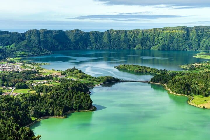 Sete Cidades Volcano Lakes: Half-Day Tour from Ponta Delgada