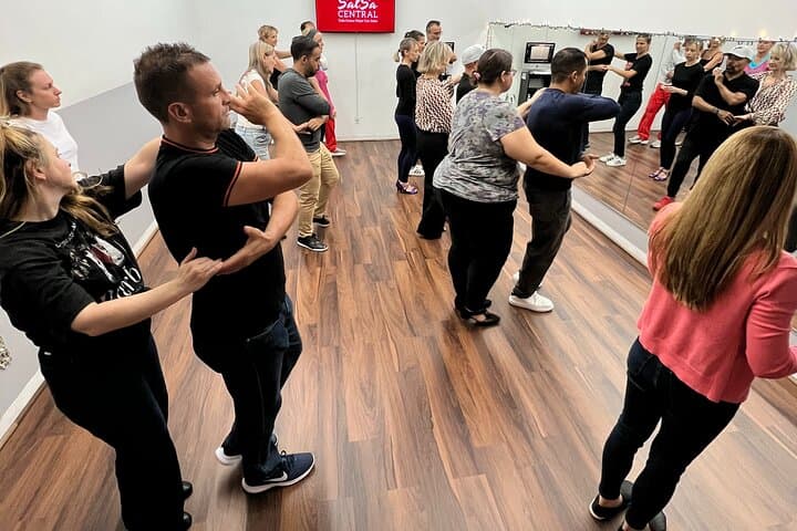 Private Salsa & Bachata Class in South Beach — Learn Latin Dance in Miami Beach photo 2