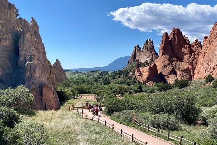 Ride Garden of the Gods & Manitou Springs: Best Guided eBike eBike Tour photo 4