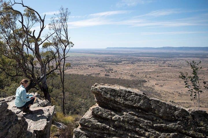 Discover the Lost World of the Carnarvons: Arch Rock, Rainbow Cave & Aboriginal Art photo 3