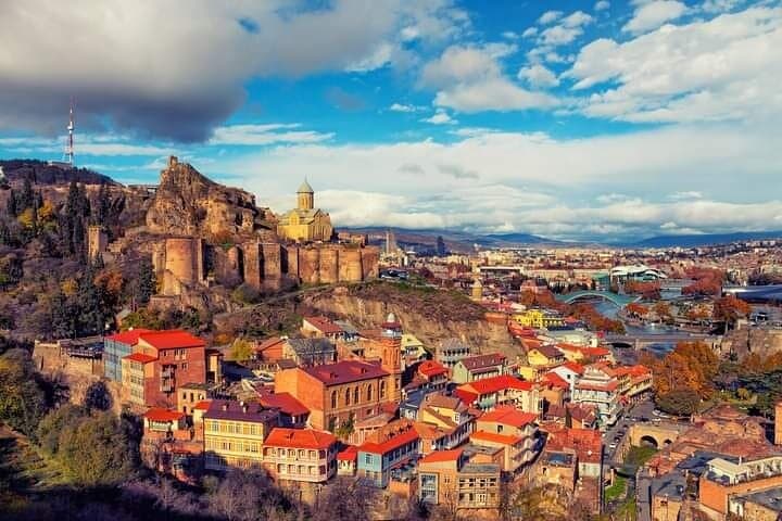 Old Tbilisi Walking Tour: Cable Car, Sulphur Baths & Wine Tasting photo 4