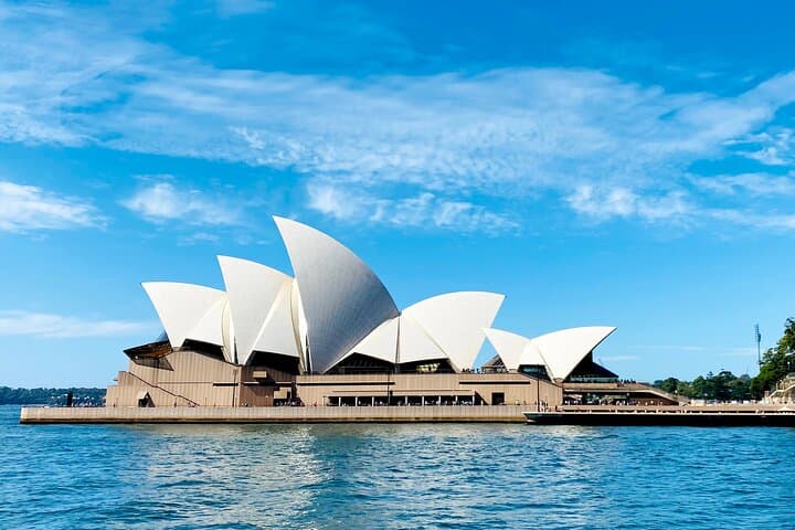 Sydney Opera House & Featherdale Wildlife: Private Half-Day Tour of Culture and Wildlife