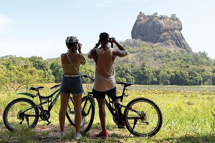 Cycle the Cultural Corridor: Dambulla & Sigiriya Cycling Tour from Kandy