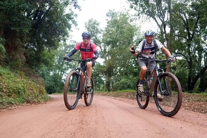Cycling the Cultural Corridor: Dambulla & Sigiriya Day Tour from Trincomalee