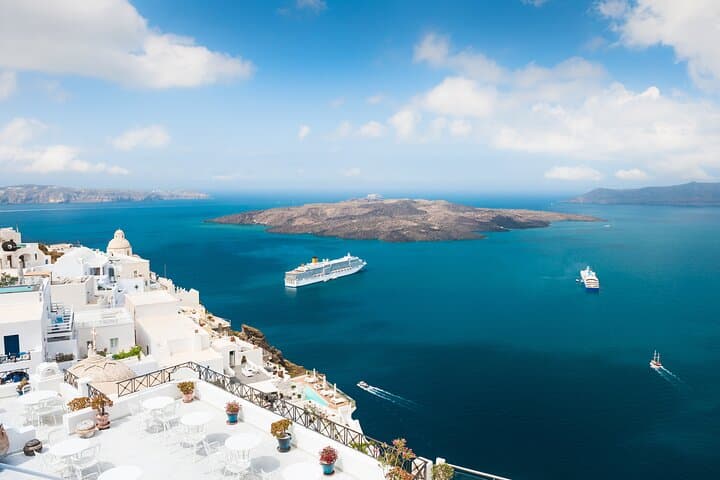 Santorini Hidden Spots Private Tour: Oia, Red Beach & Akrotiri Lighthouse photo 2