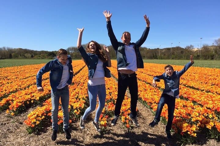 Private Keukenhof & Zaanse Schans Tour — Tulips, Windmills and Dutch Traditions