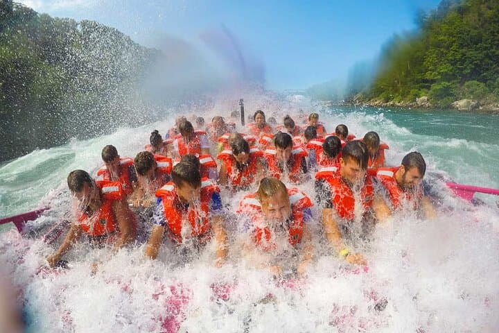 Full-Day Niagara Falls: Maid of the Mist, Jetboat Thrill & Lunch in Lewiston photo 4