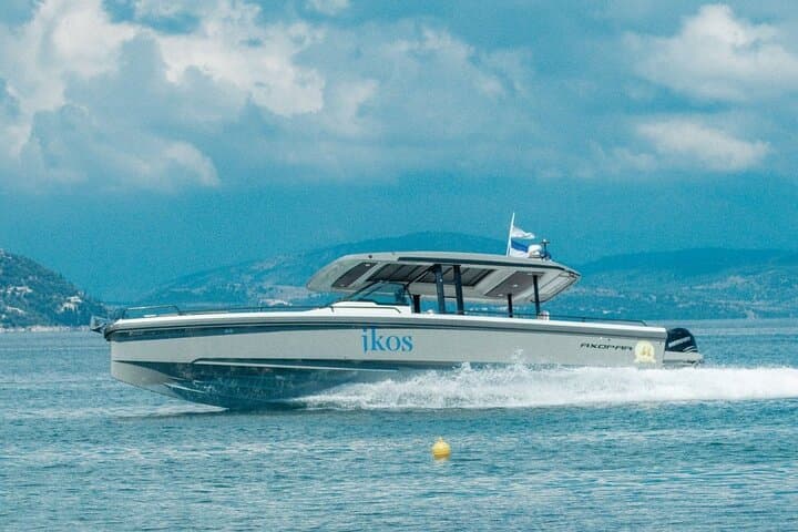 Mallorca Private Half-Day Speed Boat Cruise: Hidden Coves & Snorkel Stops