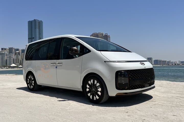 Private Luxury Minivan Transfer in Dubai — Hourly City & Airport Service