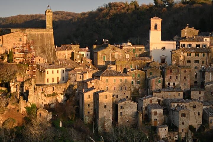 Hike the Vie Cave of Sorano and Cantina della Luce Wine Tasting
