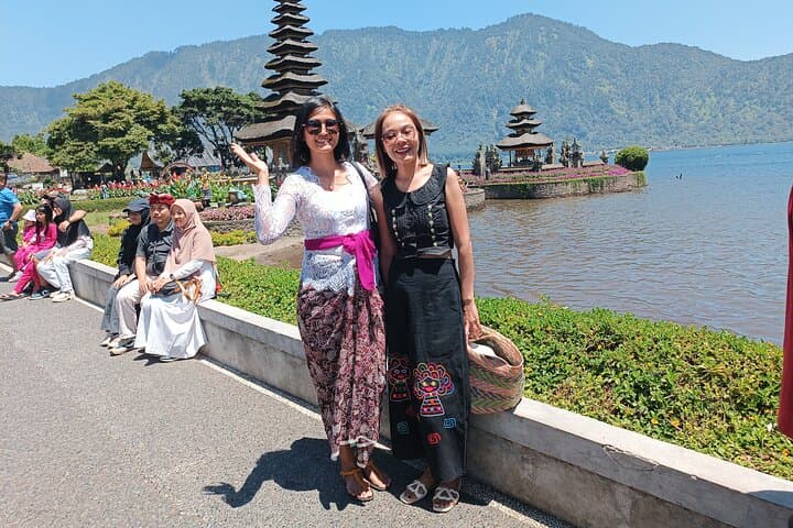 Custom Ubud Highlights Tour: Tegalalang, Tirta Empul & Monkey Forest Private Day Trip photo 5
