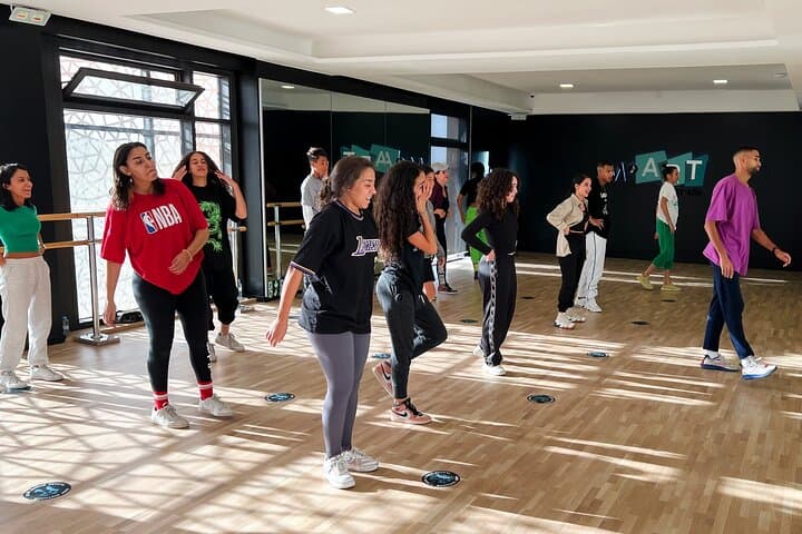 Private 1-Hour Fitness Session on Marrakech's Pedestrian Avenue photo 6