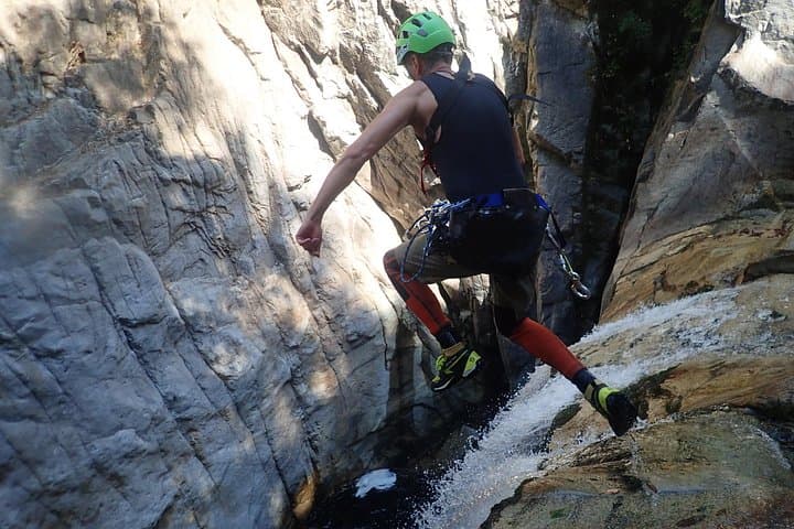Sinaia Canyoning: Super Canyon Adventure on Romania's Carpathian Waterfalls photo 2
