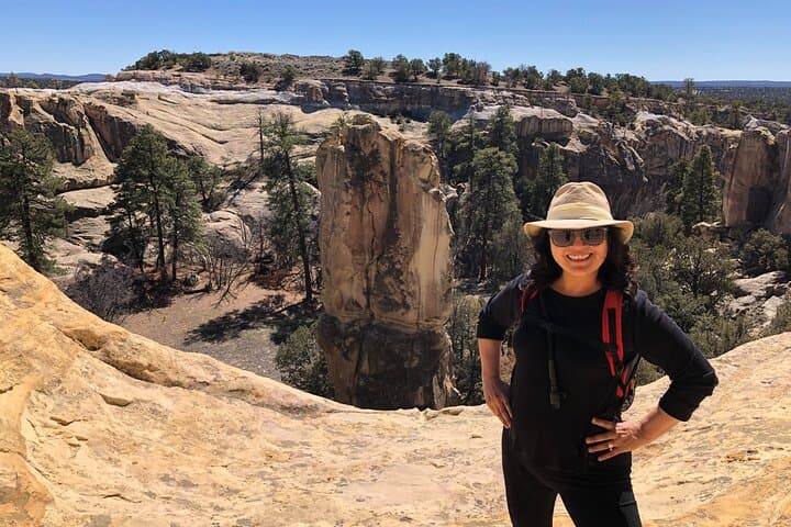 El Morro Hike and Zuni Jewelry Tour: Inscription Rock, Oasis Pools & Trading Post Shopping photo 4