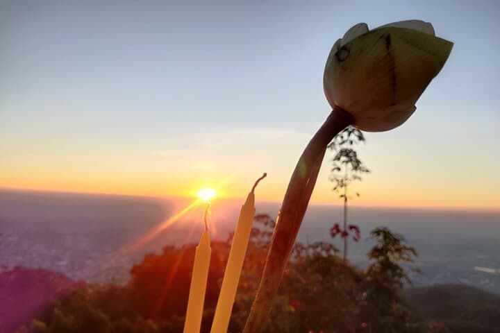 Dawn at Doi Suthep: Sunrise, Alms and Quiet Temples Above Chiang Mai photo 2