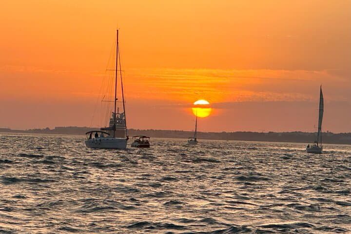 Private Sunset Sailing Tour in Lisbon — Tagus River Cruise from Doca de Alcântara