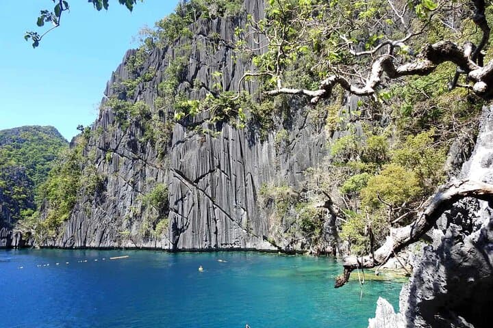 Coron Island Hopping Tour B — Skeleton Wreck, Barracuda Lake & Twin Lagoon Guide