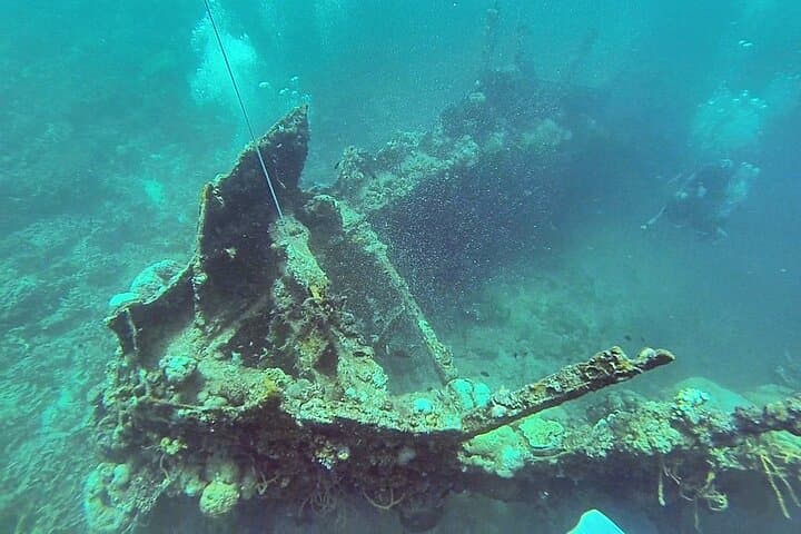 Coron Island Hopping Tour B — Skeleton Wreck, Barracuda Lake & Twin Lagoon Guide photo 3