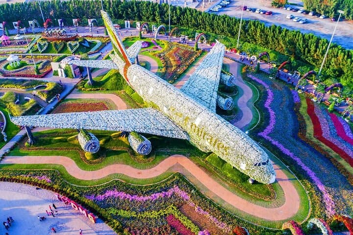Inside Dubai's Miracle Garden: Private-Transfer Access to the 50-Million Flower Display photo 2