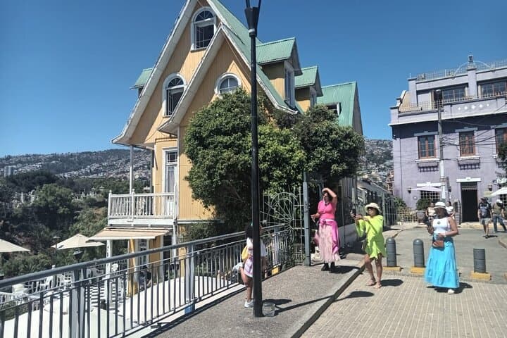 Private Day Tour to Valparaiso and Viña del Mar from Santiago photo 3