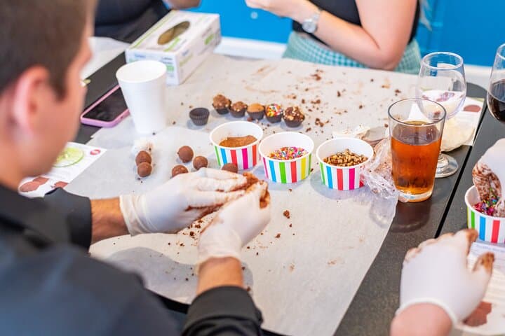 Jacksonville Boozy Truffles Class: Make Alcohol-Infused Chocolates in 75 Minutes
