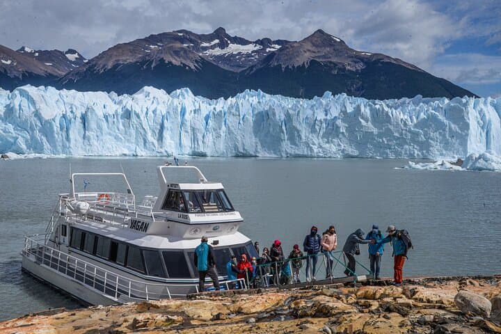 Luxury Glacier Trek and Gourmet Cruise: 4-Day El Calafate Escape photo 6