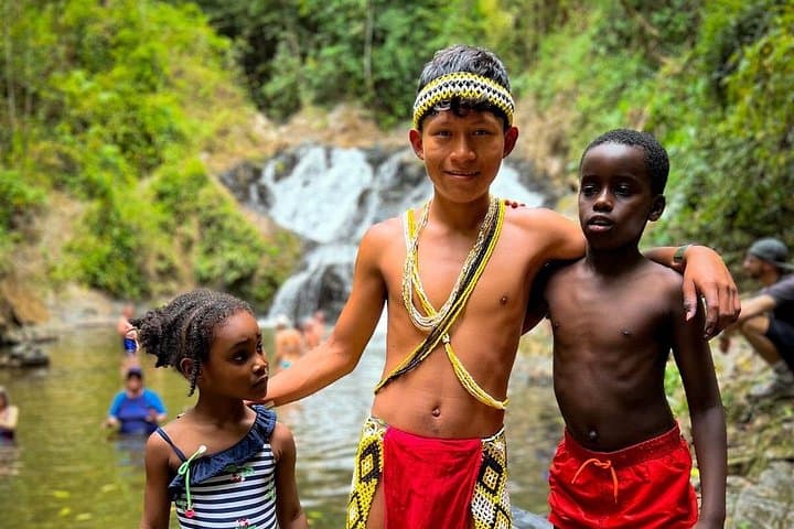 Embera Village & Chagres River Boat Tour on Gatun Lake — Panama Indigenous Community Experience photo 3