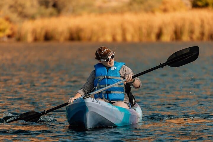 Exploring Canyon Lake: Paddleboarding and Kayaking Through Hidden Coves and Canyon Walls photo 3
