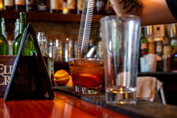 new-orleans-cocktail-and-ghost-tour-spirits-cocktail-ghost-crawl photo 3