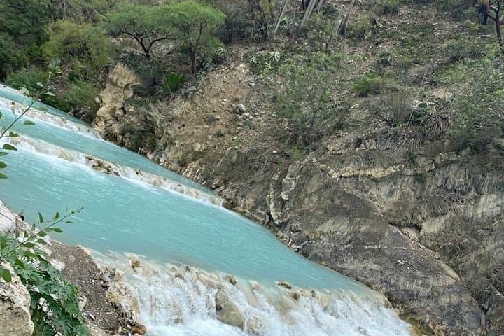 Day Trip to Grutas Tolantongo: Hot Springs, Grotto & Thermal River from Mexico City