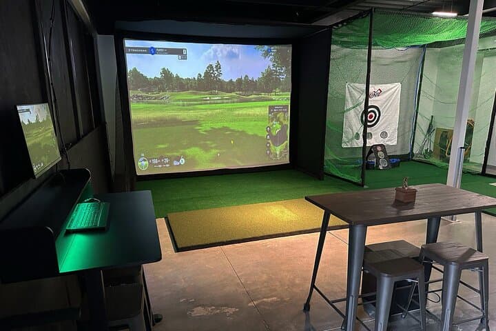 Galveston Indoor Golf: PGA Pro Lesson & 18 Holes on Trackman Simulator