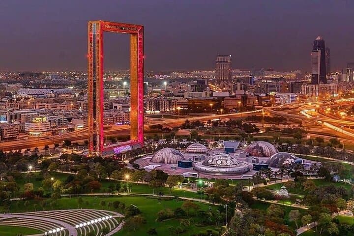 Burj Khalifa & Dubai Frame: Sky-High Views and Urban Contrast Tour photo 5