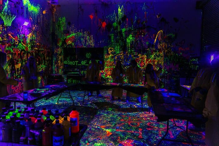 Chicago Shot of Art After Dark: Paint-Bursting Private Art Experience photo 3