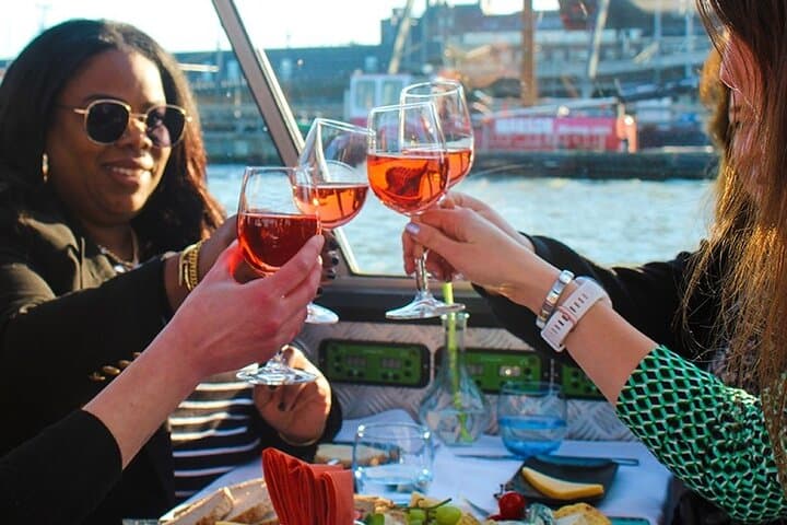 Evening Wine and Cheese Canal Cruise in Amsterdam: Guided Nighttime Tasting photo 6