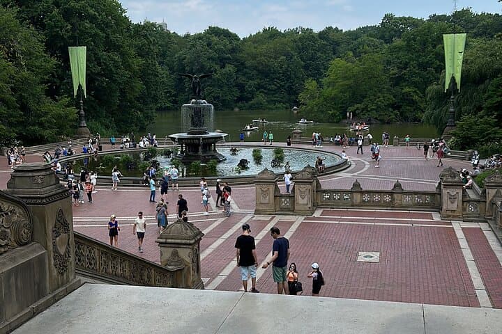 Central Park Carriage Ride: 45-Minute Guided Tour of NYC Landmarks photo 2